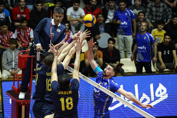 انتقام نیان از پیکان/ شاگردان صمدی صعود را به بازی سوم
کشاندند