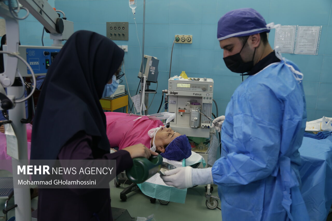 انجام عمل جراحی رایگان چشم برای ۴۰ بیمار نیازمندکردستانی