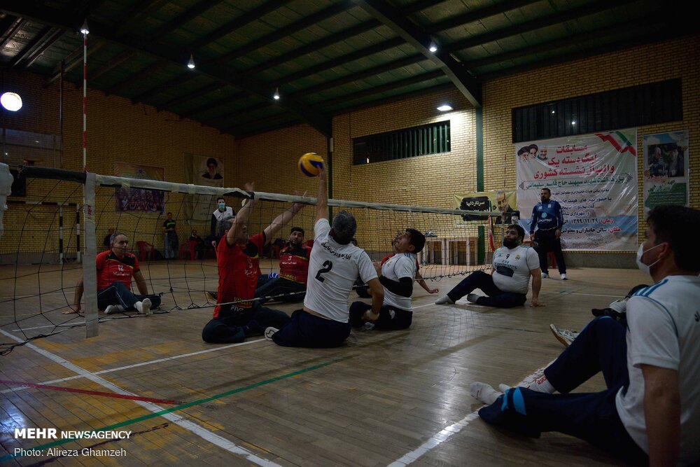 انحلال تیم قهرمان ۳ دوره لیگ برتر والیبال/مسئولان:بودجه نداریم