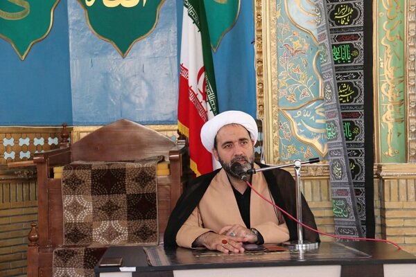 اندیشه امامین انقلاب بازخوانی و بازنشر شود