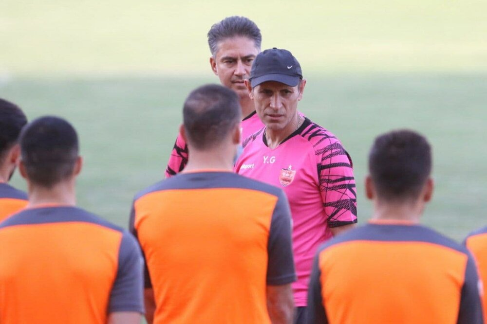 انصراف پرسپولیس از خرید مهاجم سپاهان/گلمحمدی دنبال یک خارجی دیگر