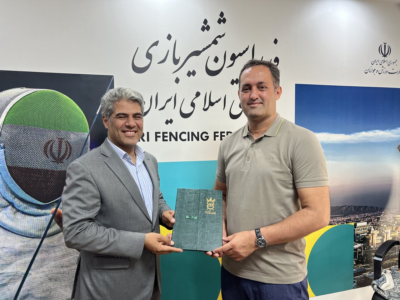 انعقاد قرارداد فدراسیون شمشیربازی با پیمان فخری برای
المپیک