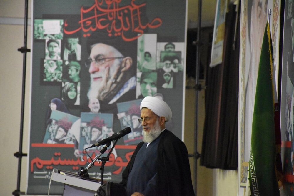 انقلاب اسلامی ایران با اقتدار به مسیر متعالی خود ادامه میدهد