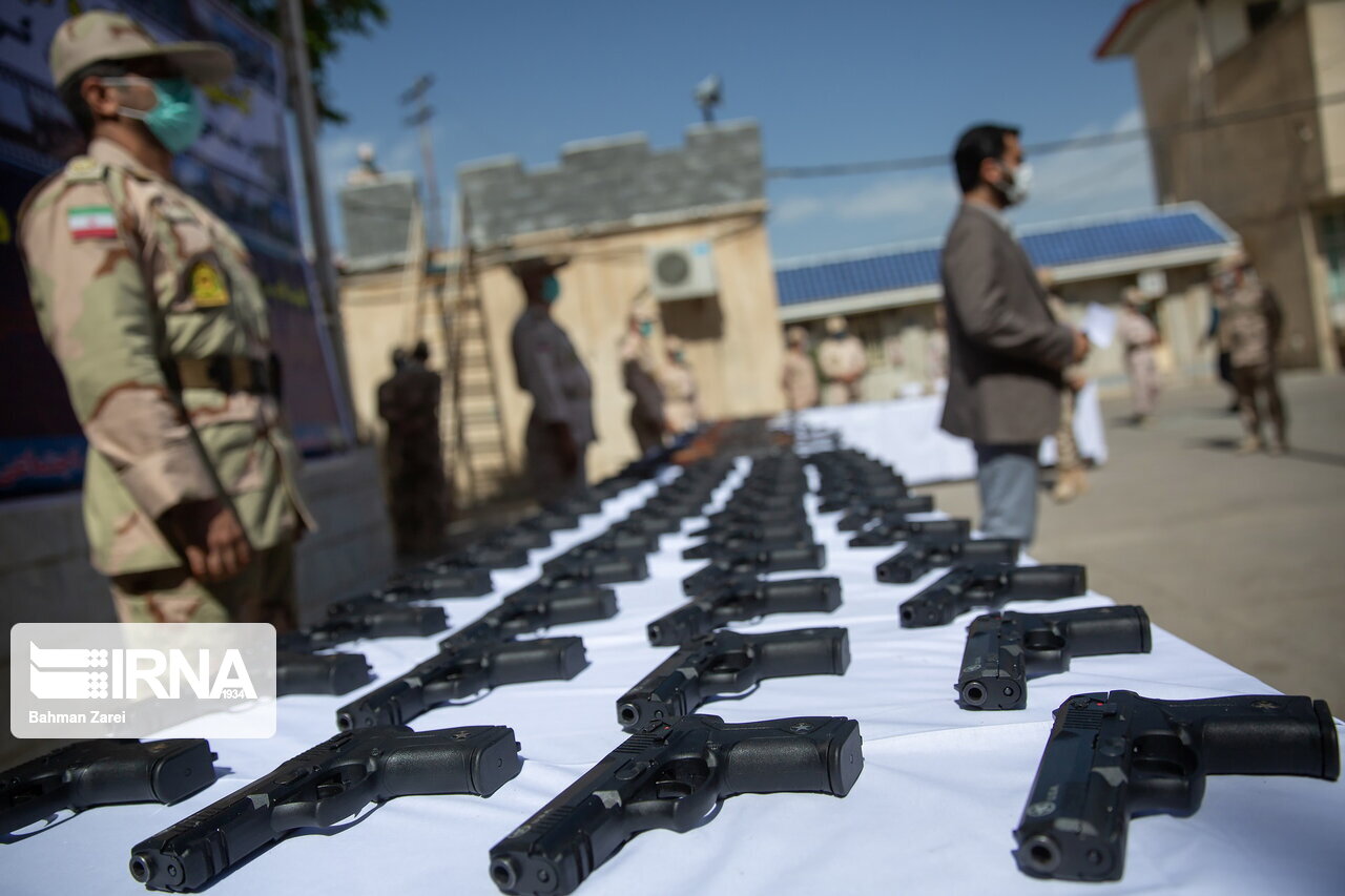 انهدام ۳ باند قاچاق سلاح و مهمات در مرزهای کشور