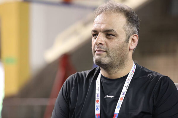 انوشیروانی:بابت حواشی عذرخواهی میکنم/کسی با هزینه شخصی
اعزام نشد