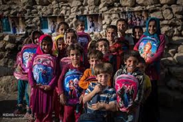 اهدای لوازمالتحریر به ۸۳۰ هزار دانشآموز تحت حمایت کمیته
امداد