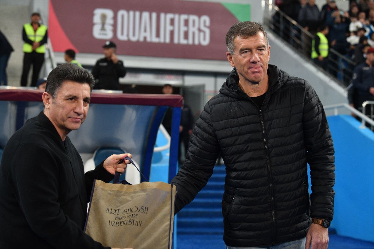 اهدای هدیه از سوی سرمربی رقیب به قلعه‌نویی/ تصویری جدید ازآزمون