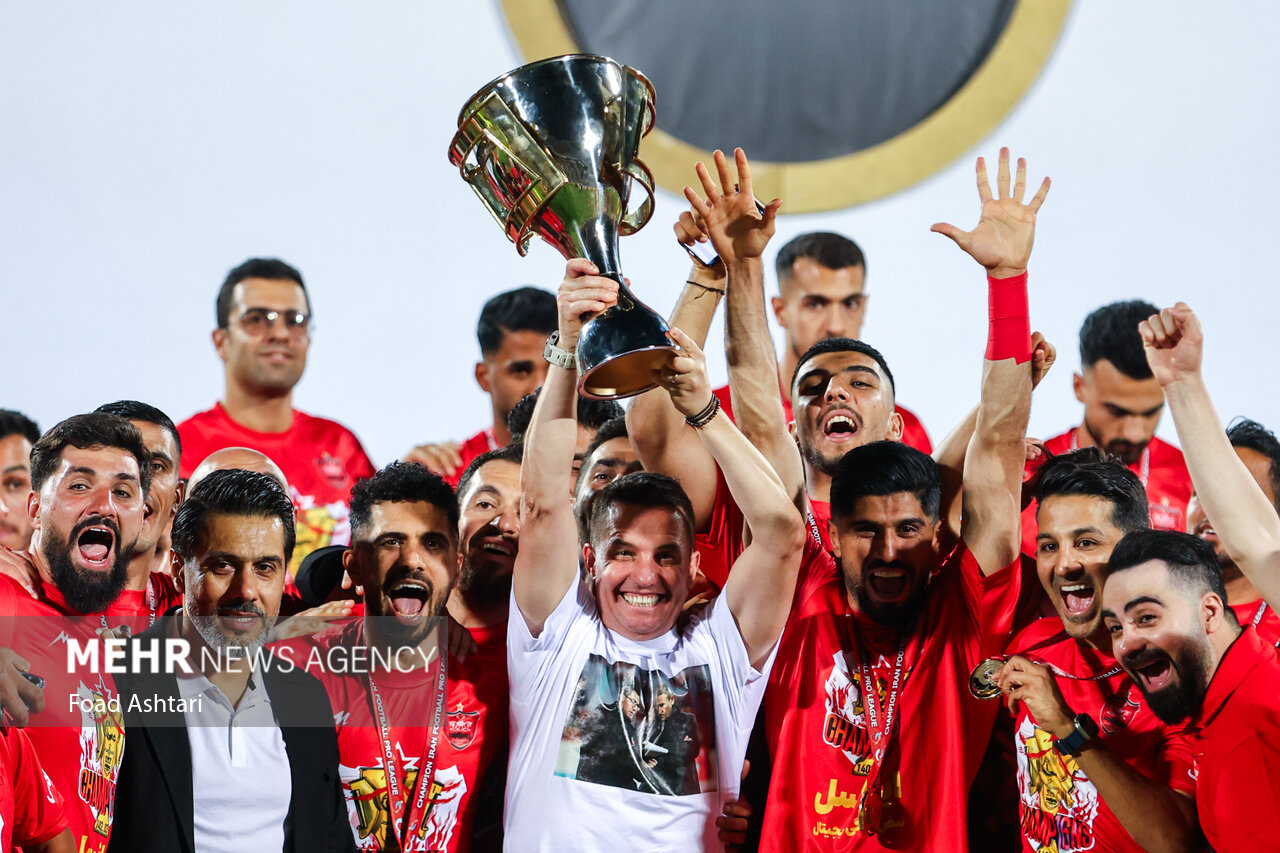 اوسمار درس بزرگی به مربیان داد/ توانایی تیم ملی بالاتر ازآسیاست