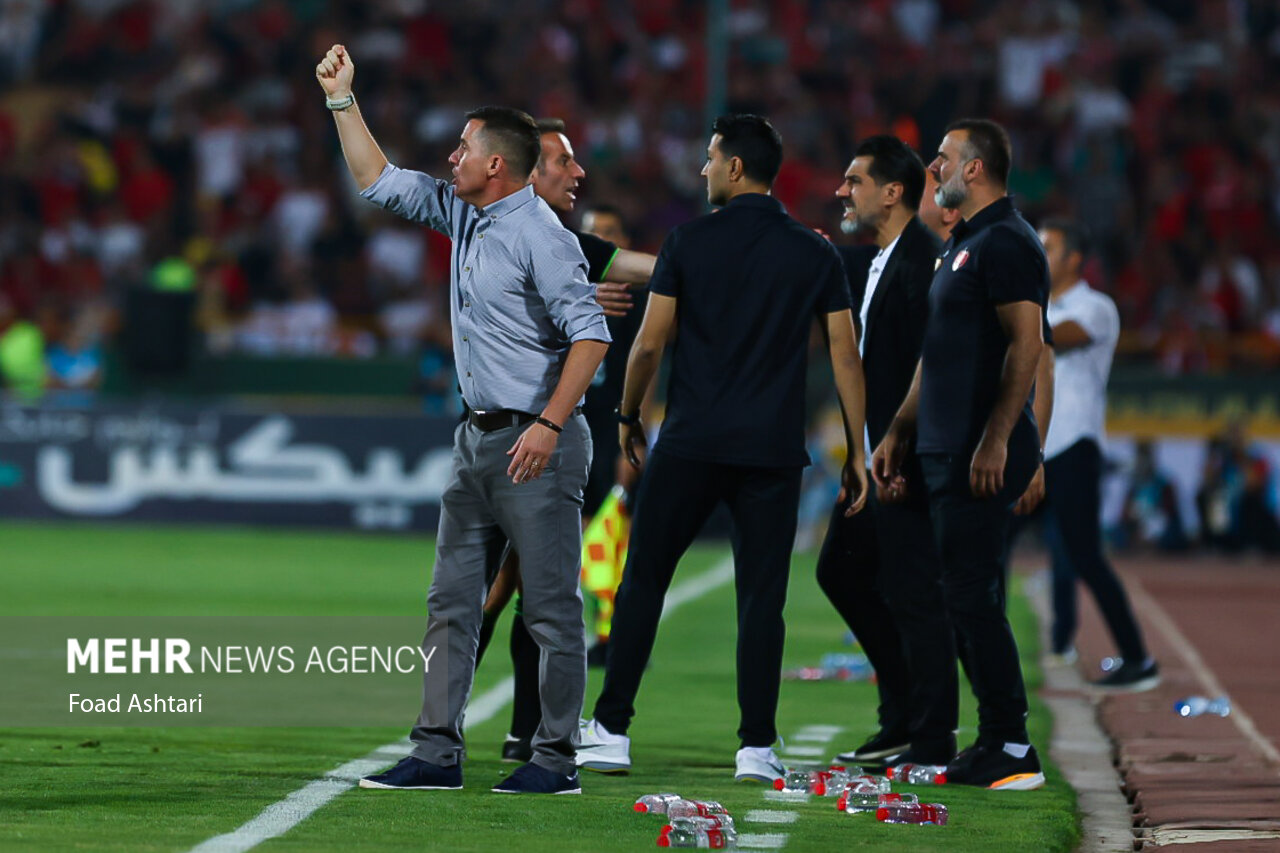 اوسمار : گلمحمدی نقش زیادی در قهرمانی پرسپولیس دارد