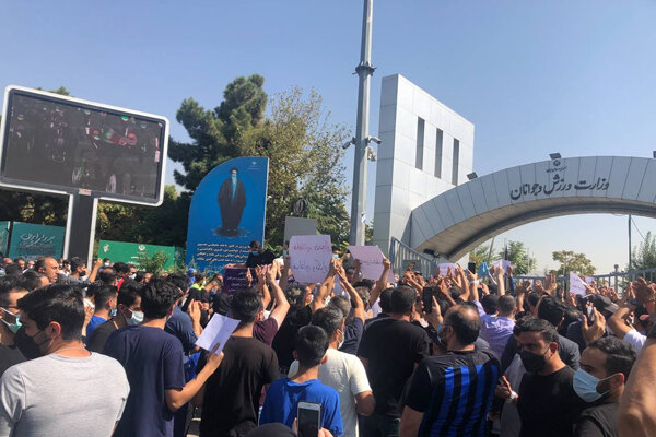 اوضاع باشگاه استقلال پیچیدهتر شد/ وزارت ورزش بین «دل» و «دلبر»!