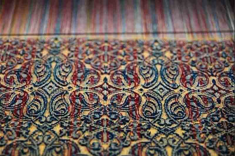 اولین دستگاه زریبافی خانگی توسط پژوهشگاه میراثفرهنگی ساخته شد