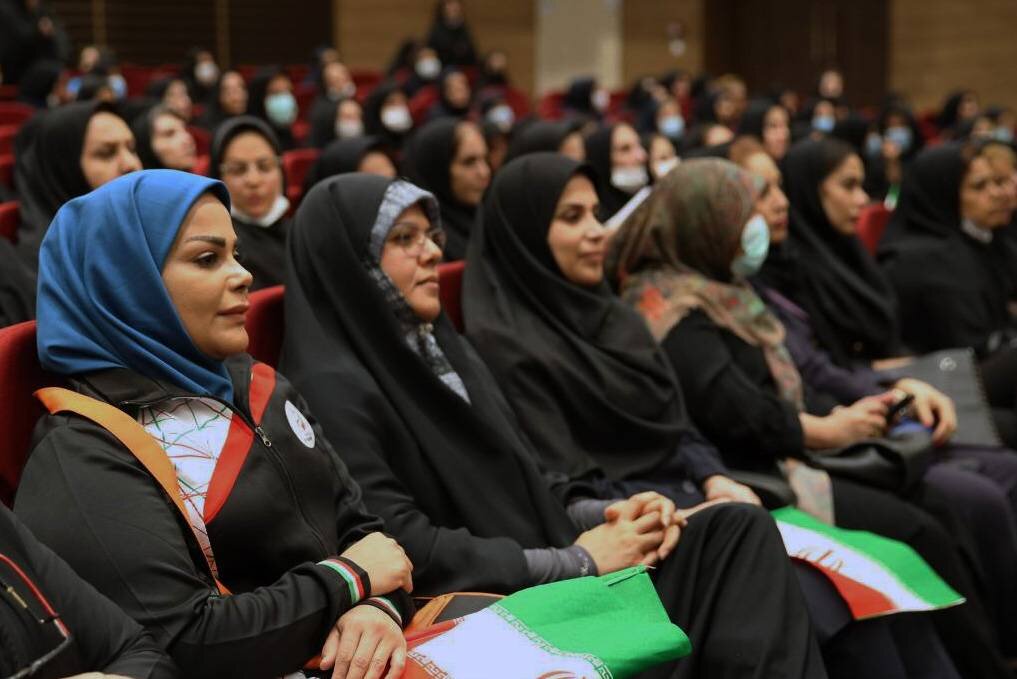 اولین دوره آموزشی زنان و حکمرانی/ شبکه سازی و تجربه اندوزیتخصصی