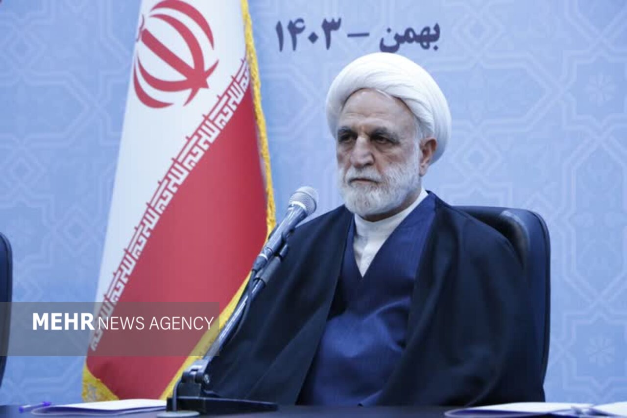 اژهای: مسائل اقتصادی باید با کمک مردم حل شوند