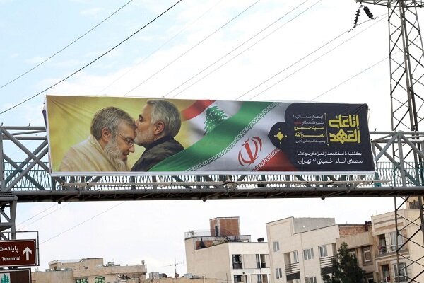 اکران «ز پیمان نگردند ایرانیان» و «انا علی العهد» در بیلبوردهای تهران