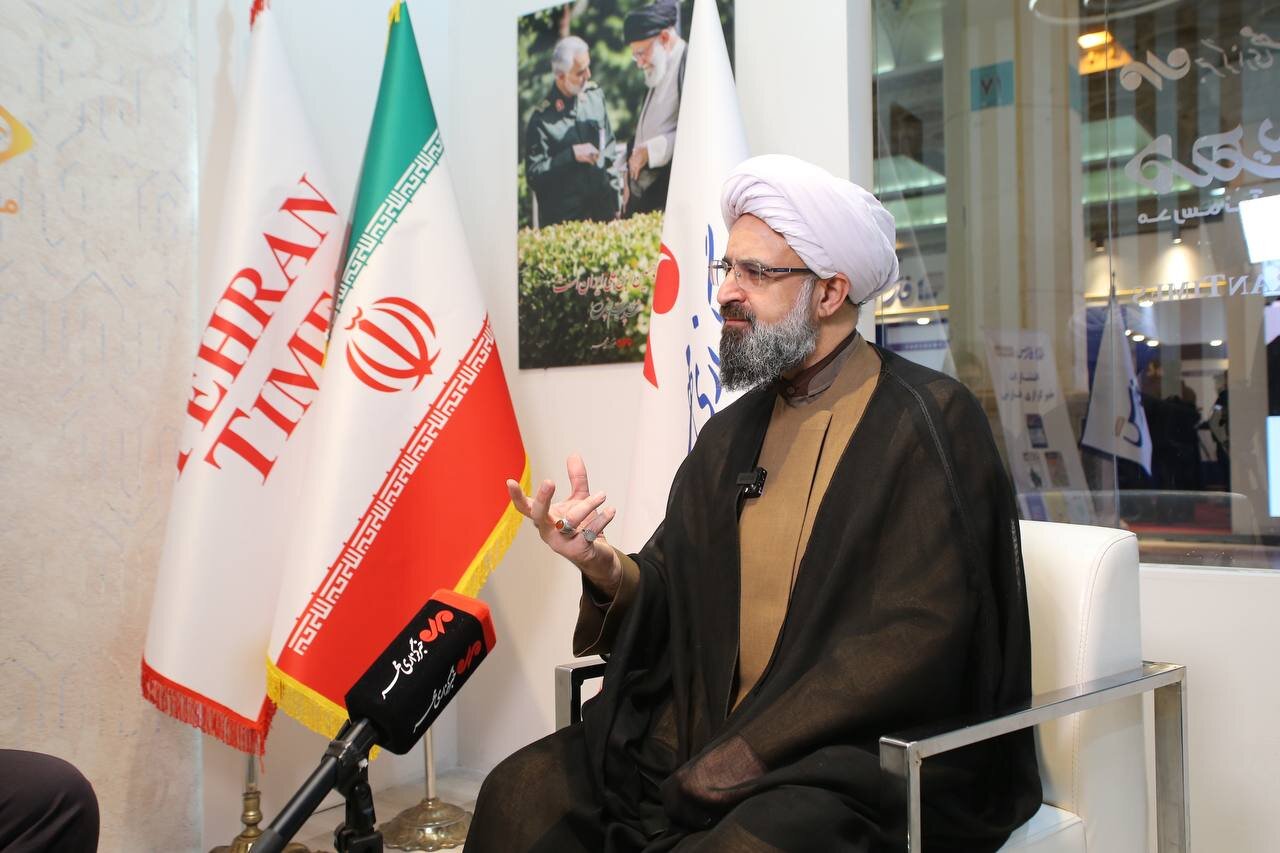 اگر امر به معروف درست انجام شود همه جامعه از آن نفع میبرند