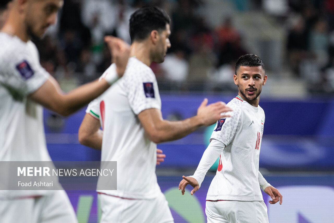 ایران با پیراهن سفید مقابل امارات