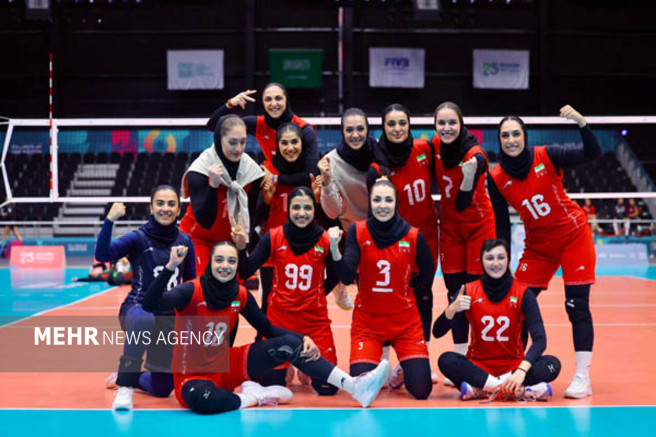 ایمانی: از برنز والیبال زنان شوکه شدیم/ سیاست فدراسیون یکسانسازی است