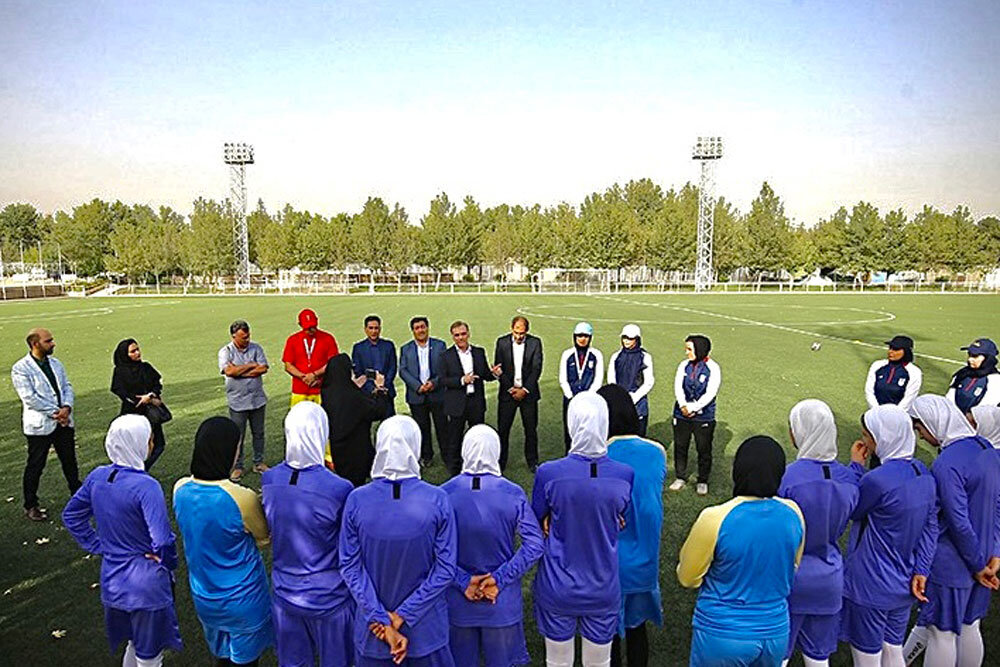 این تیم آینده فوتبال بانوان است/ تیم ملی بازیکن سرباز می‌خواهد