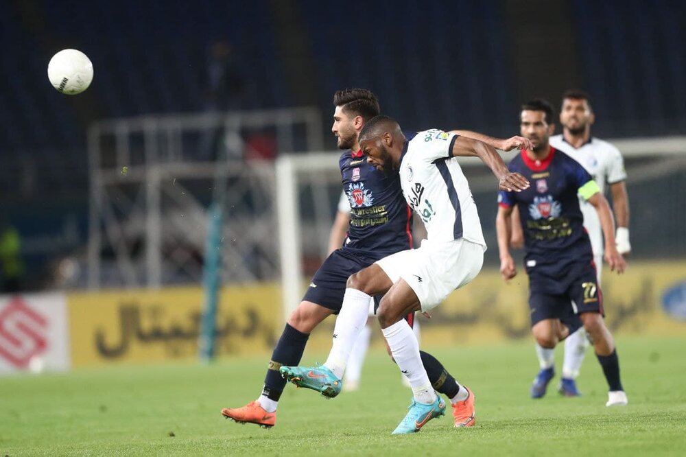 این طلسم می شکند /باز شدن قفل دروازه استقلال- نساجی در سومین بازی