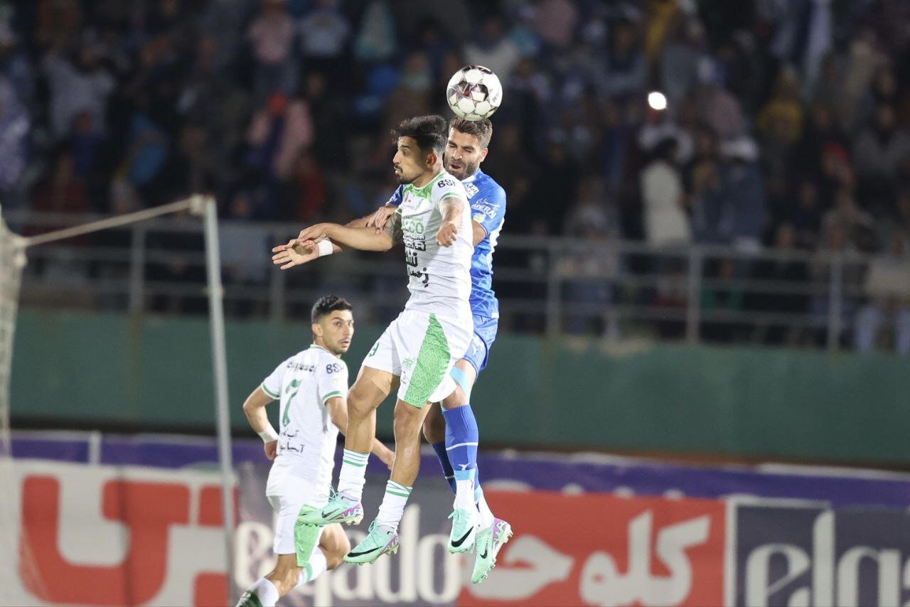 این فصل ۶ گل آفساید زده‌اید طلبکار هم هستید/ قهرمانی ها ی کذایی!