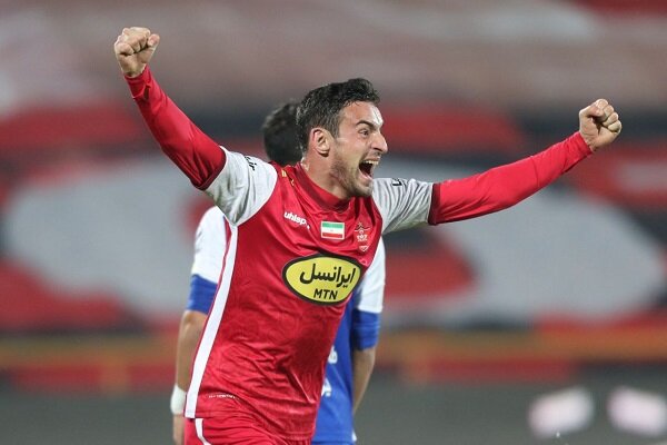 با افتخار با پرسپولیس تمدید کردم/ این تیم را دوست دارم