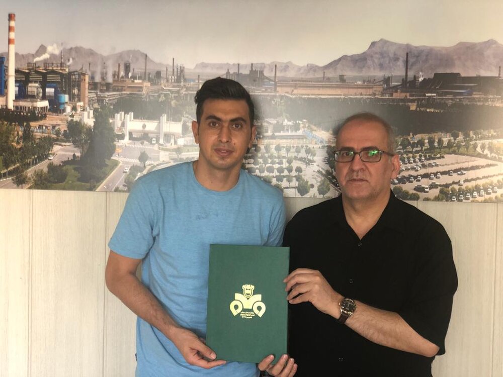 بابا محمدی به تیم ذوب آهن پیوست