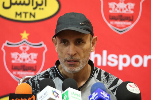 باخت مقابل تراکتور درحالت طبیعی نبود/هنوز درباره فصل قبل حرف دارم