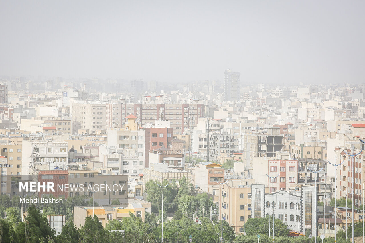 باد و گردوخاک در اصفهان تا پایان هفته ادامه دارد