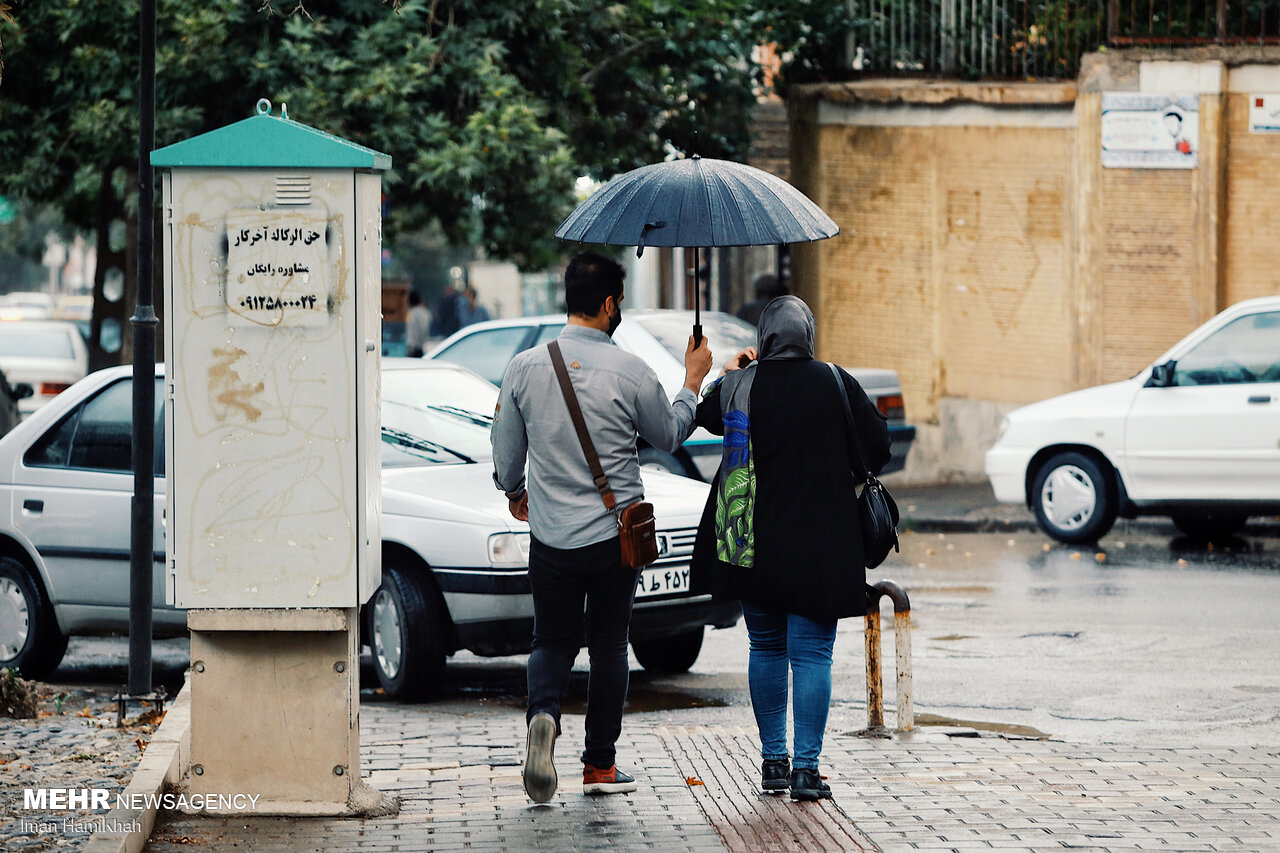 بارشهای پراکنده در استانهای شمالی/ افزایش وزش سرعت باد در شرق