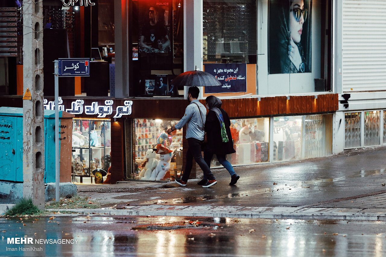 بارندگی در نوار شمالی ادامه دارد/ کاهش ۴ تا ۷ درجه ای دمای تهران