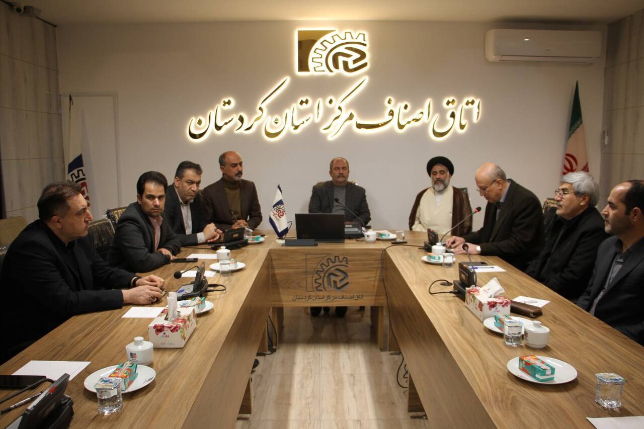 بازاریان کردستان همواره در کنار مردم و نظام اسلامی ایستاده‌اند