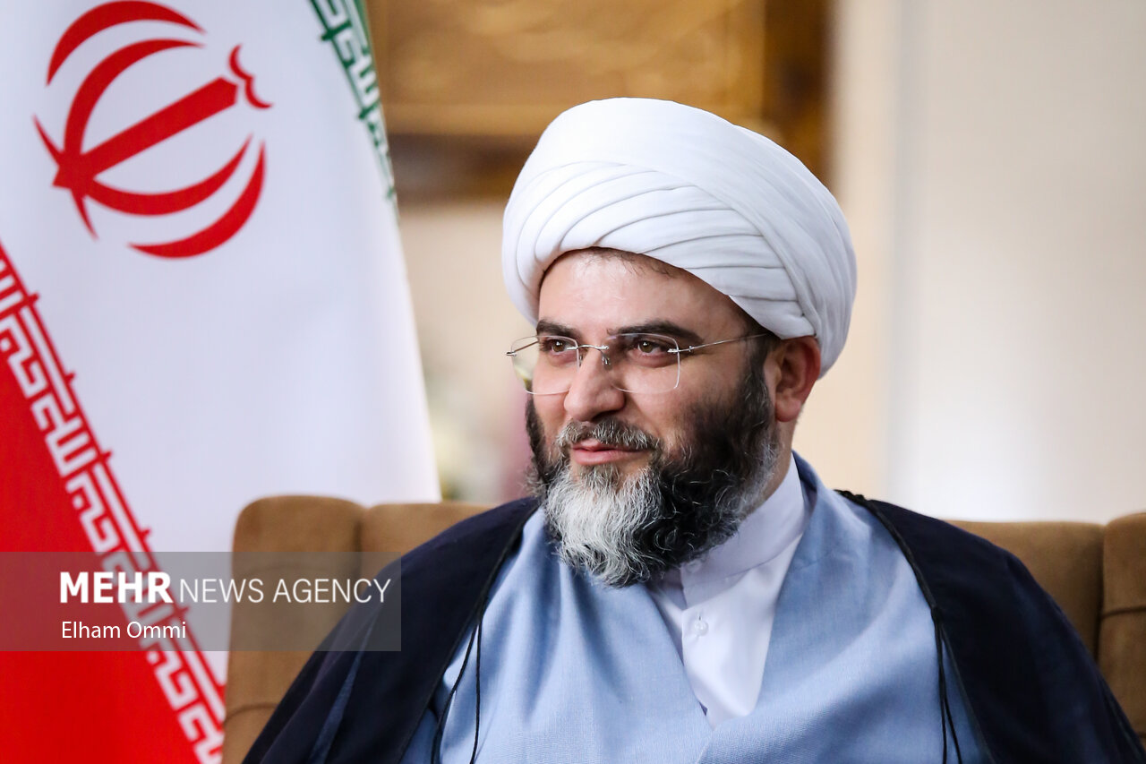 بازدید حجت‌الاسلام قمی از مقدمات برگزاری مهمونی امت
احمد