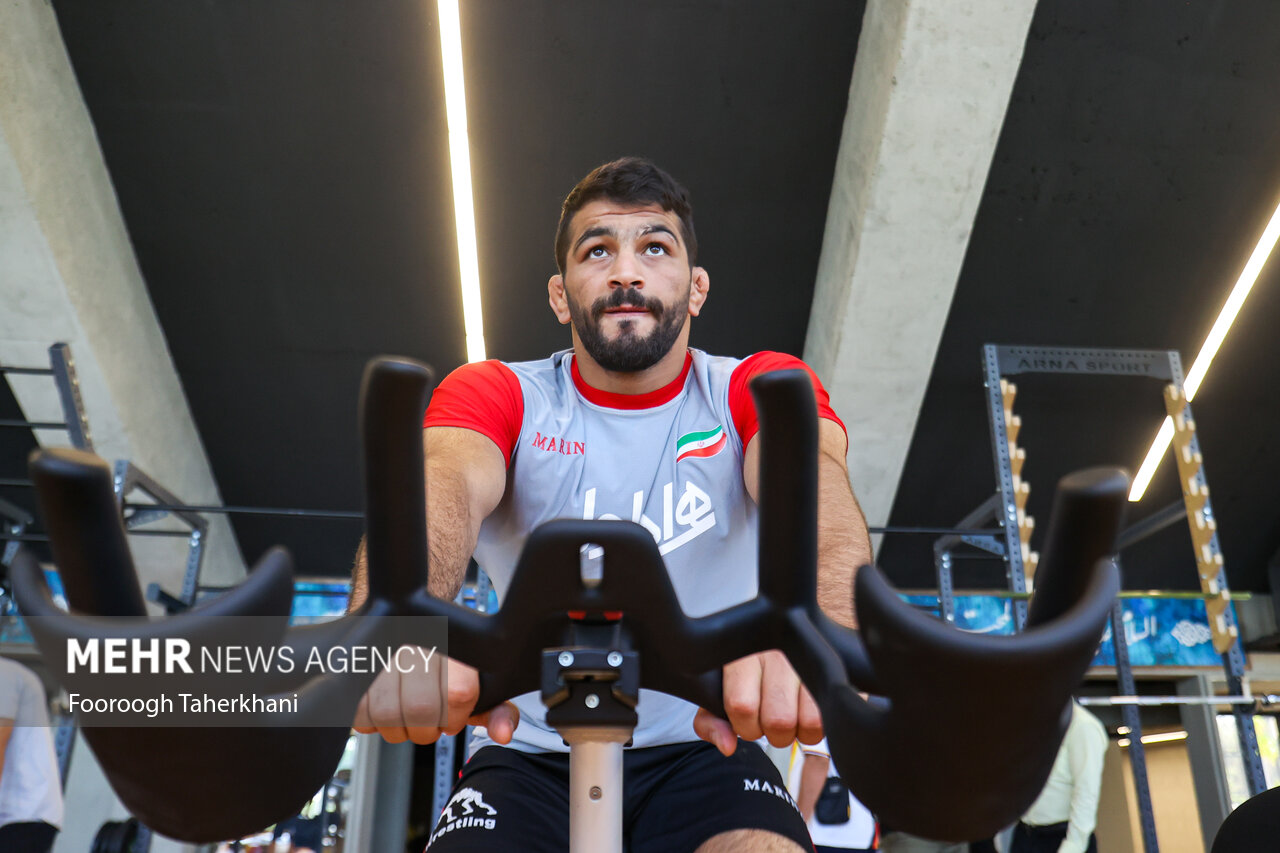 بازدید دبیر کل کمیته ملی المپیک از اردوتیم های ملی کشتی وقایقرانی