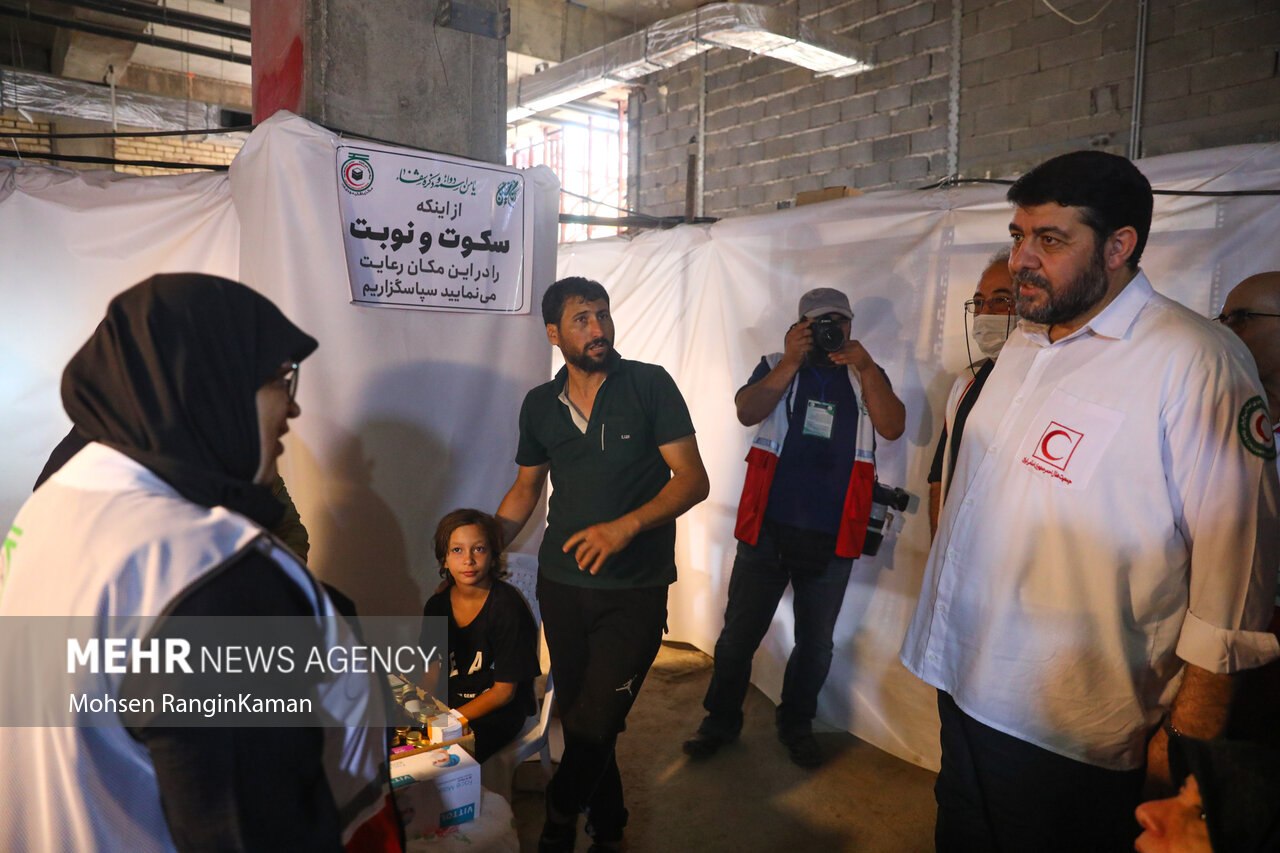 بازدید رئیس جمعیت هلال احمر از درمانگاه‌های هلال احمرعراق