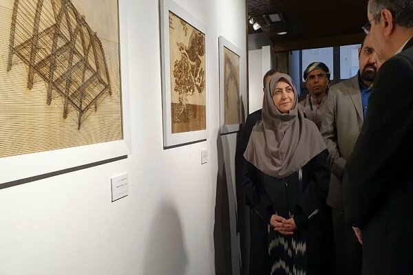 بازدید رئیس سازمان حفاظت محیط زیست از نمایشگاه «سرز و رزوما»