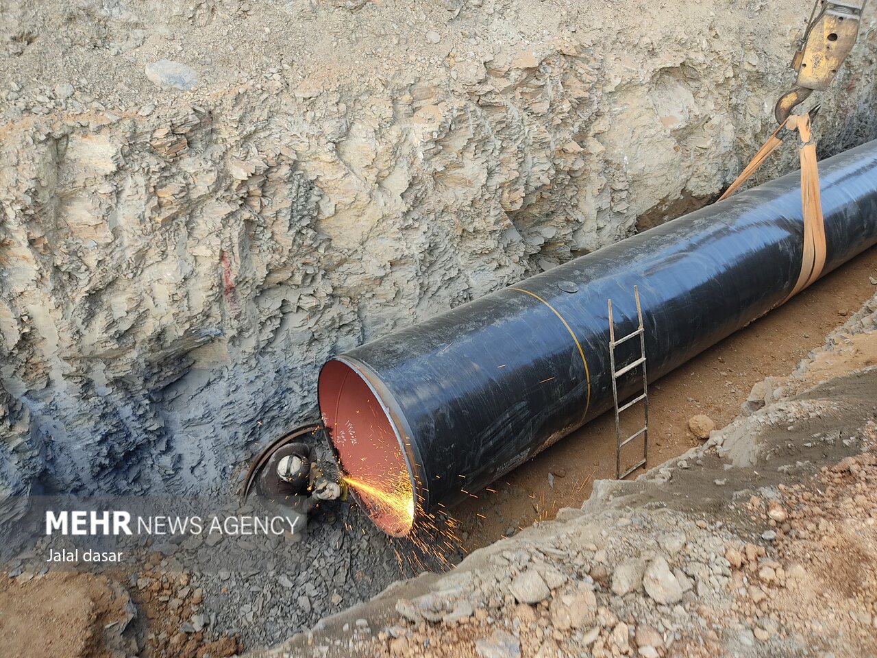 بازدید مسئولان وزارت نیرو از پروژه های آب کردستان