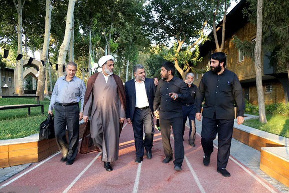 بازدید مسئولین سازمان برنامه و بودجه از کمپ تیمهای ملی کشتی