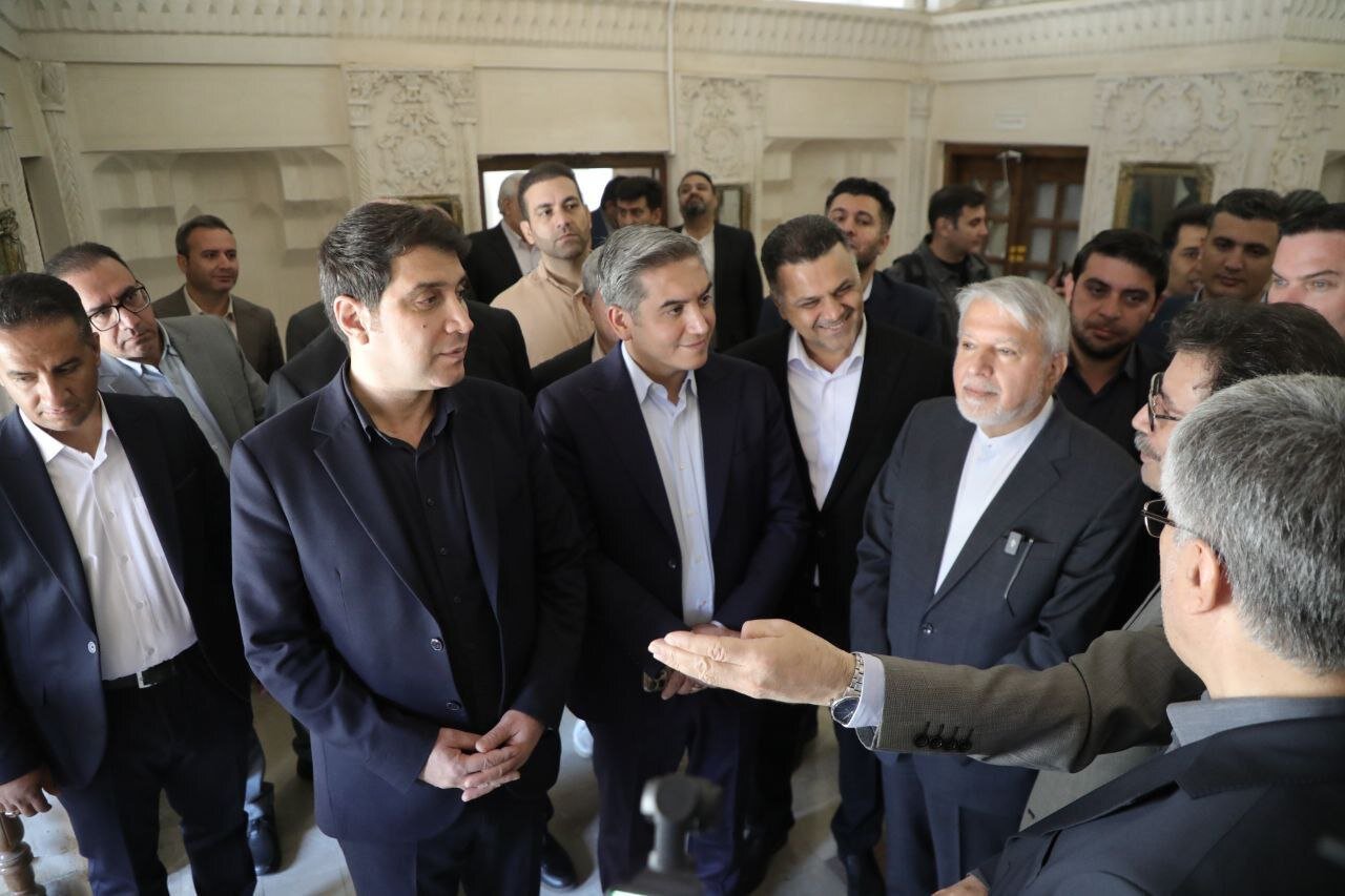 بازدید وزیر میراث فرهنگی از جاذبههای تاریخی سنندج