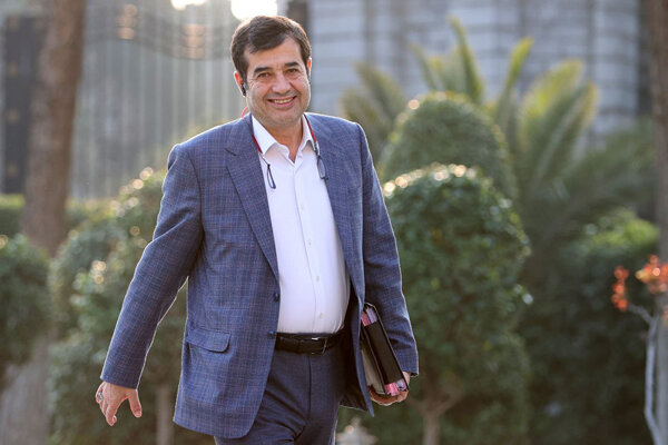 بازدید وزیر ورزش از تمرینات تیم ملی بسکتبال دانشآموزی پسران و دختران