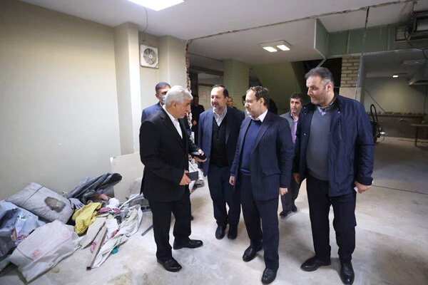 بازدید وزیر ورزش و جوانان از فدراسیون وزنه‌برداری