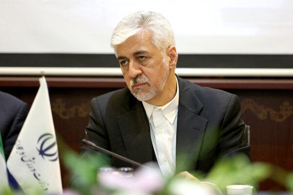 بازدید وزیر ورزش و جوانان از ورزشگاه شهدای مس رفسنجان