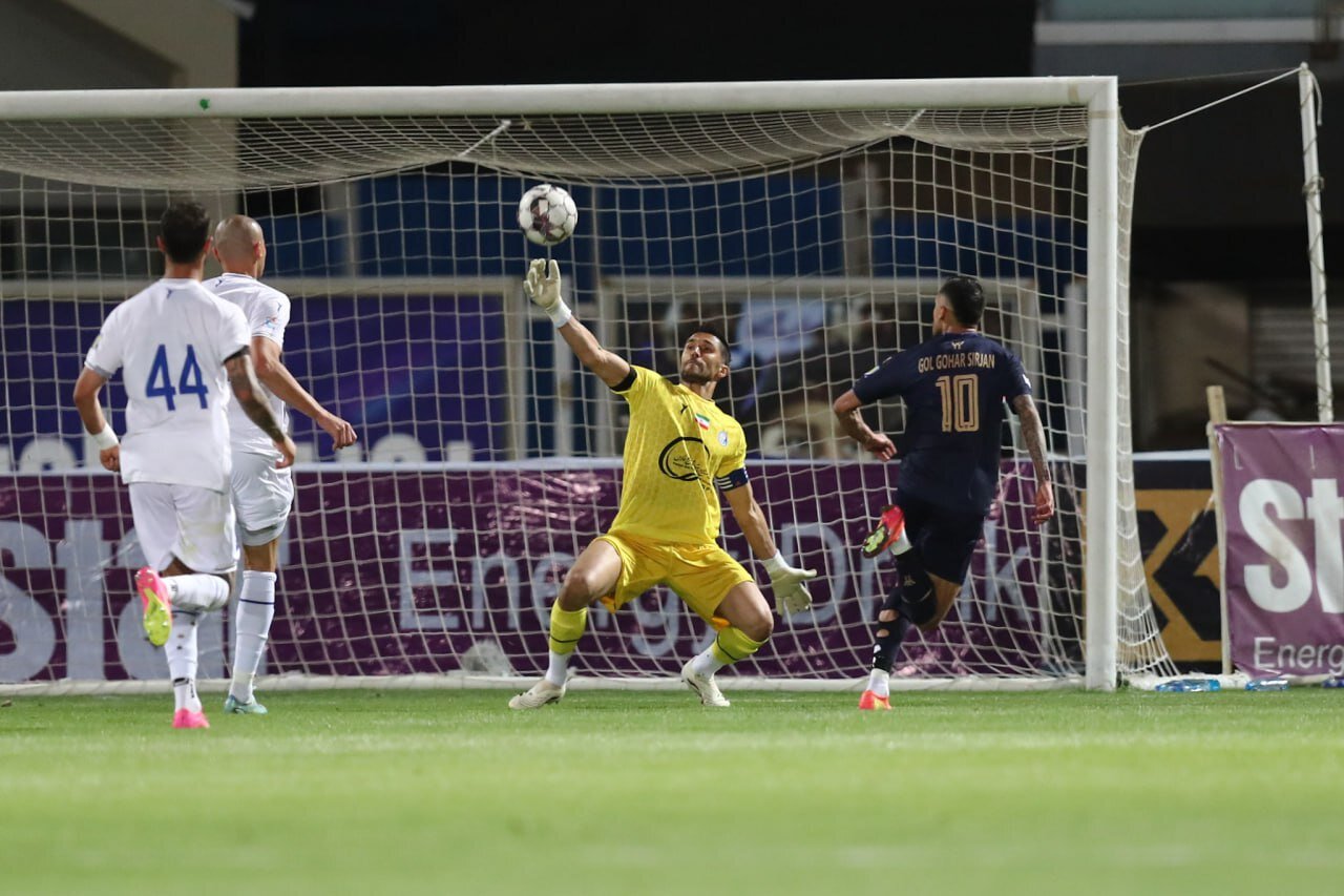 بازگشت رویایی استقلال برابر گلگهر کامل نشد؛ VAR کام آبیها را تلخ کرد