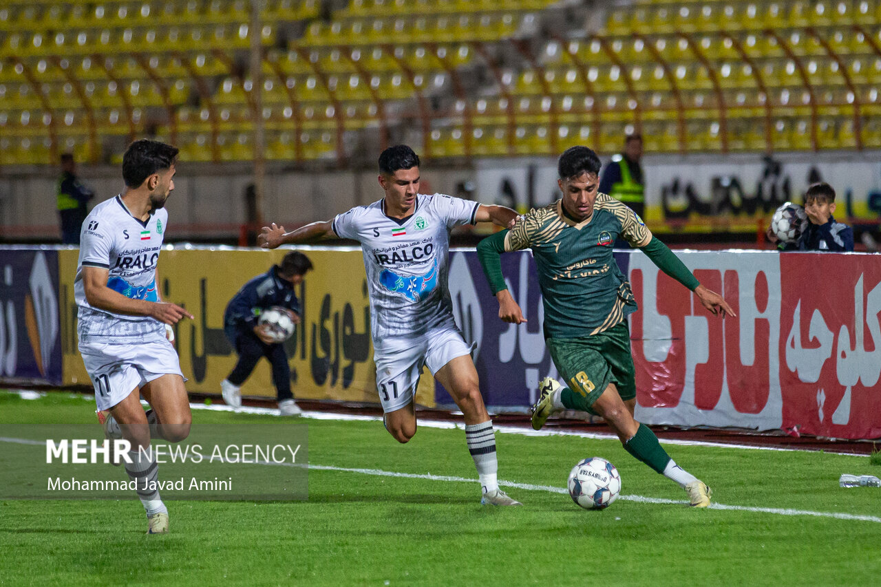 بازگشت شمس آذر به بازی در نیمه اول بازی با چادرملو