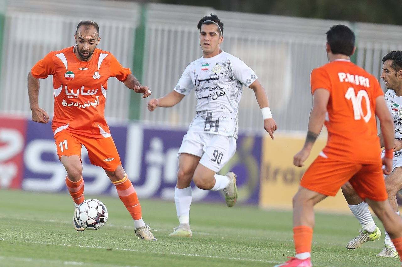 بازگشت پیکان تهران به لیگ برتر در شب جنجالی آریو اسلامشهر