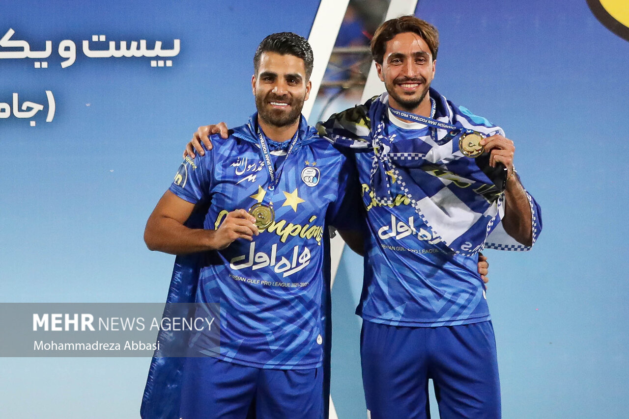 بازگشت یزدانی و مرادمند به استقلال/ سیلوا در حال مذاکره با آجورلو