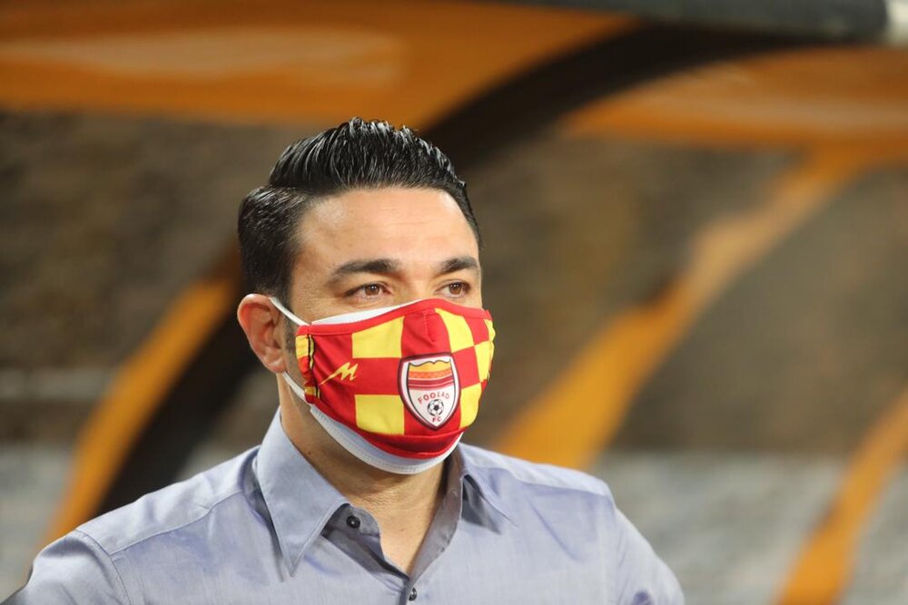 بازی در زمین حافظیه بی احترامی به فوتبال است/ کمبود بازیکنان خلاق