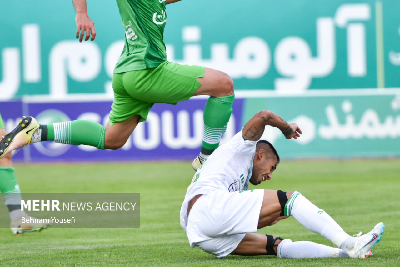 بازی پرهیجان برای تساوی ذوب آهن و هوادار