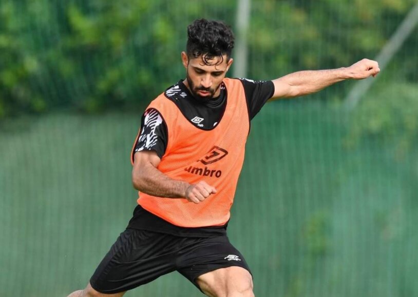 بازیکن حریف تیم ملی فوتبال ایران اخراج شد