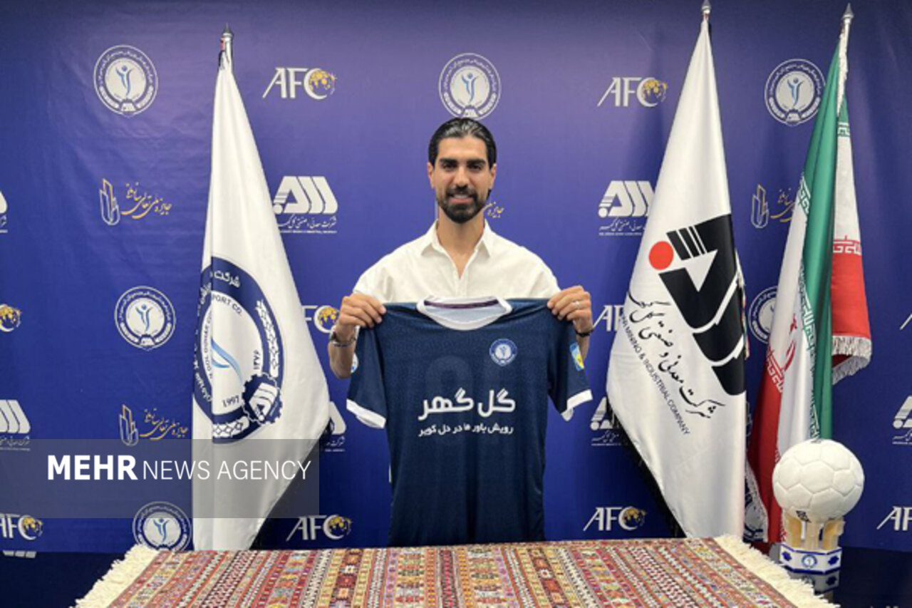بازیکن سابق پرسپولیس به گل گهر پیوست