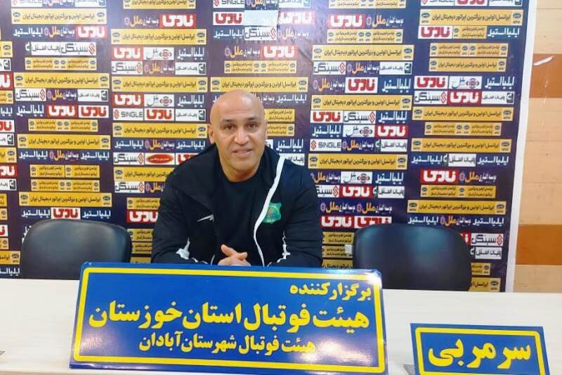 بازیکنان برای آبروی شهر بازی کردند / مسئولان مشکل مالی را حل کنند